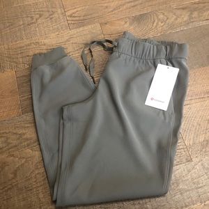 Lululemon On the Fly Jogger Woven